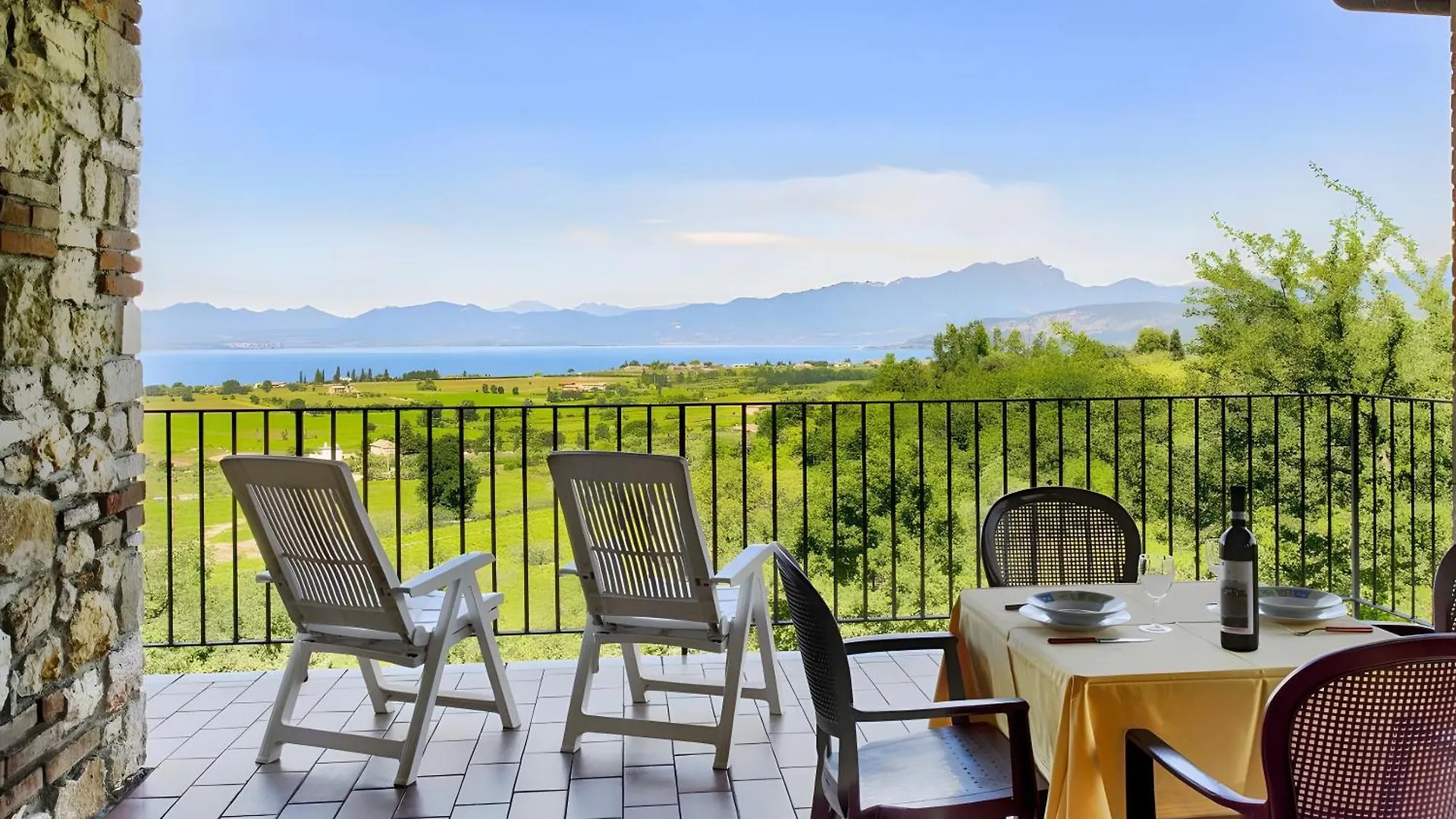 Castelmontioni Holidays Lazise Apartment